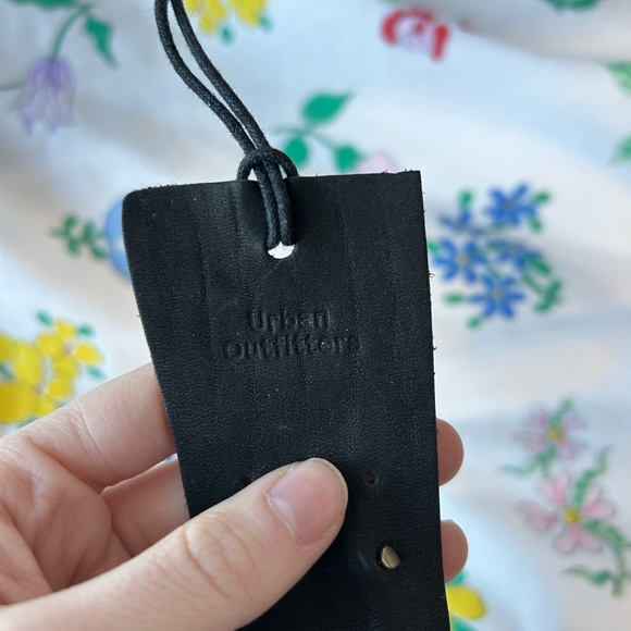 Urban outfitters studs earring set - Picture 2 of 7